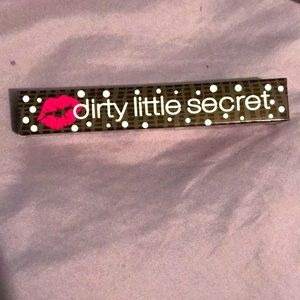 Dirty secret lip